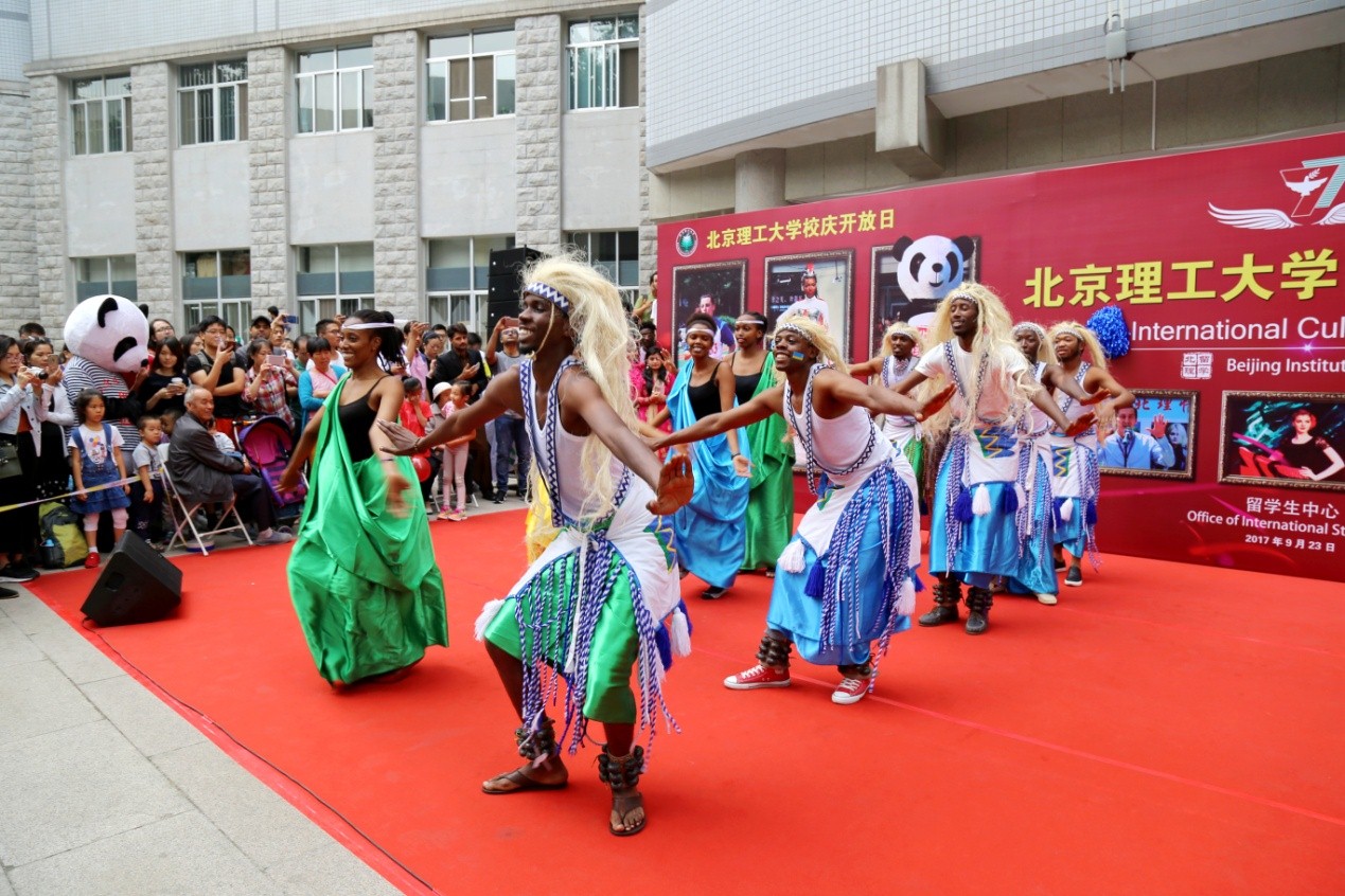 港澳六宝大典