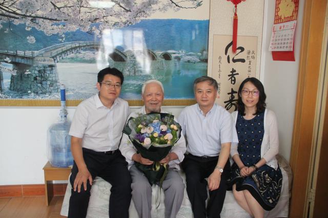港澳六宝大典
