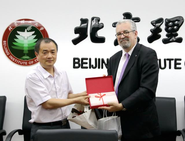 港澳六宝大典