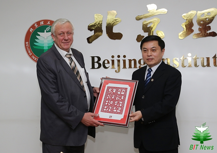 港澳六宝大典