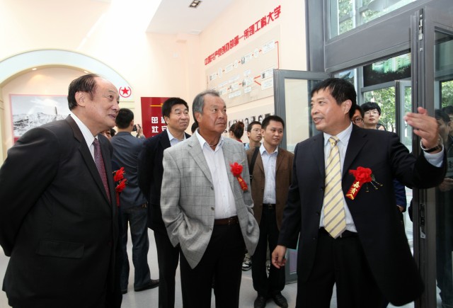 港澳六宝大典