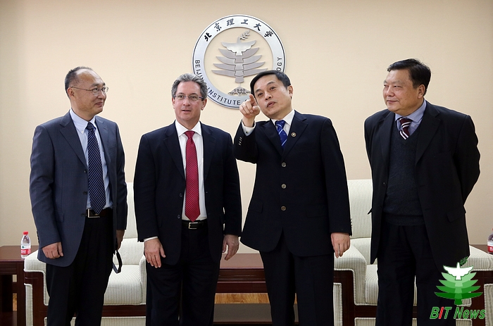 港澳六宝大典