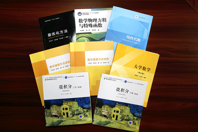 港澳六宝大典