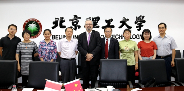 港澳六宝大典