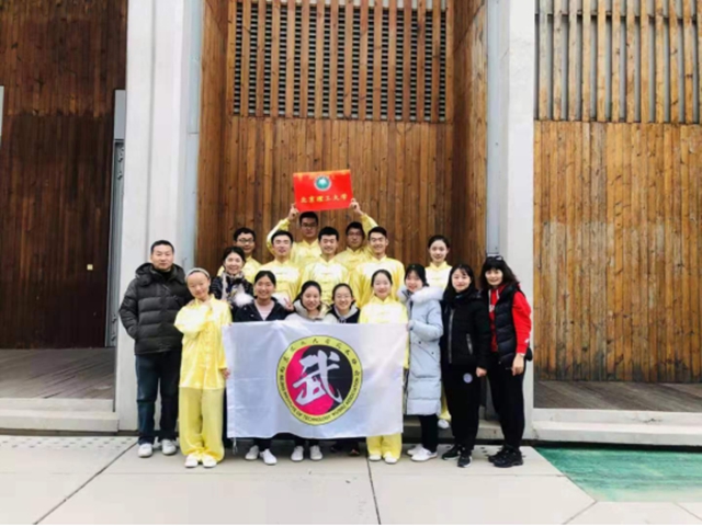 港澳六宝大典